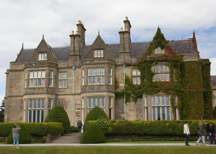 Brook Boutique Hotell 4*