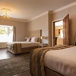 Brook Boutique Hotel 4*