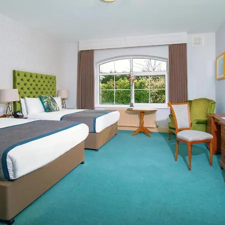 Brook Boutique Hotell 4*