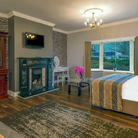 Brook Boutique Hotel 4*