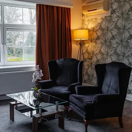 Brook Boutique 4*